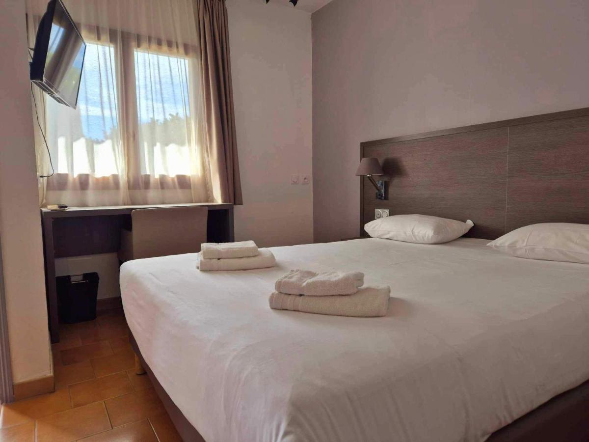 Logis Hotel Le Mistral - Restaurant - Montelimar Sud Châteauneuf-du-Rhône Eksteriør billede